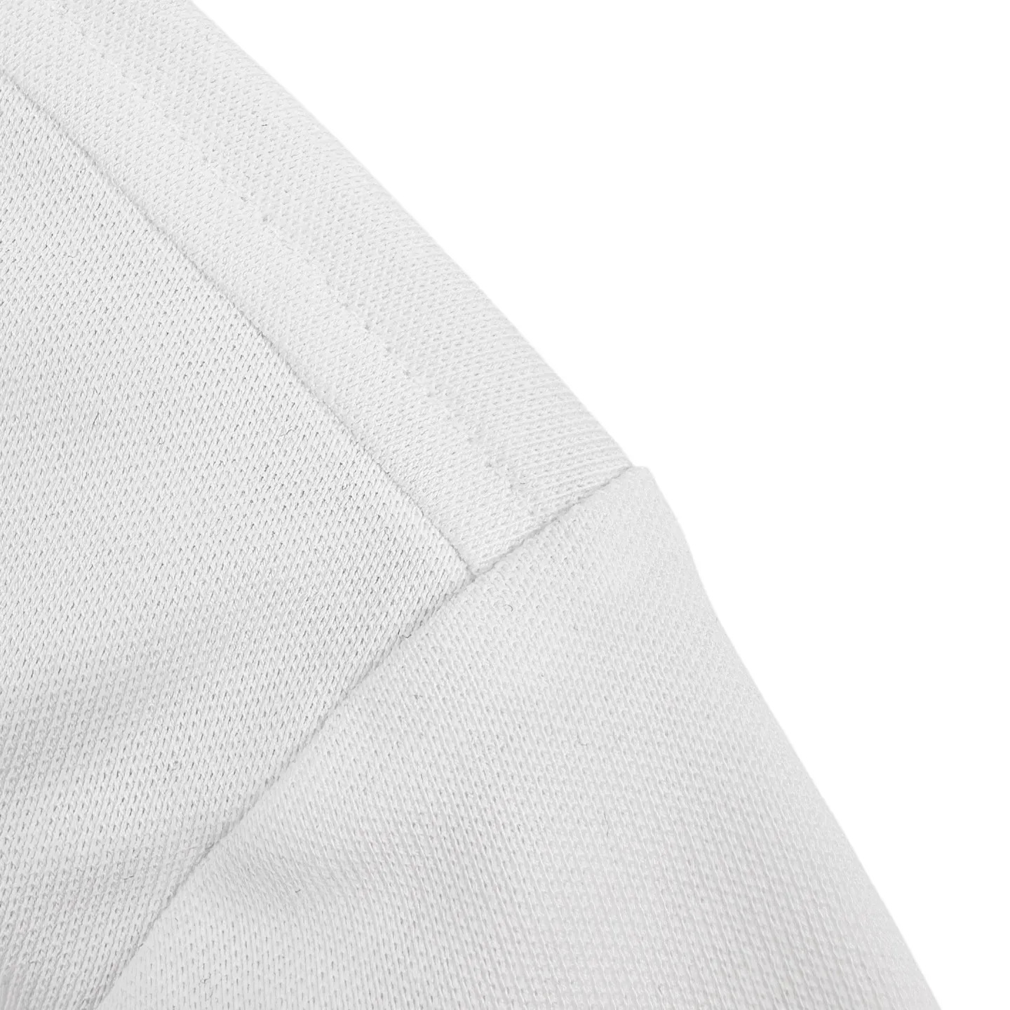 Lacoste crocodile logo Polo shirt (White). The original version was purchased for 1,090 and developed. The fabric is made of custom-made glaze bee extract cotton. It is delicate, soft and comfortable. Pure white as the base. It uses minimalist texture to interpret the symbiosis of comfort and luxury. The iconic small crocodile comes to mind. On the pure white canvas, it outlines a low-key edge with a vivid attitude. It cuts out the complex and simplifies it. Use a solid color as the base and the logo as the print. It shows the texture and brand heritage in a low-key manner. It adopts the stamping process to make independent embroidered stamps through computer embroidery, and then positions them and sews them to fix it on the clothes. It has a strong three-dimensional effect, is strong and washable, has stable quality, and the fabrics have been washed with enzymes. It has a better hand feel and texture. It is not easy to deform, shrink or fade, and maintains long-term beauty. Size:S-M-L-XL